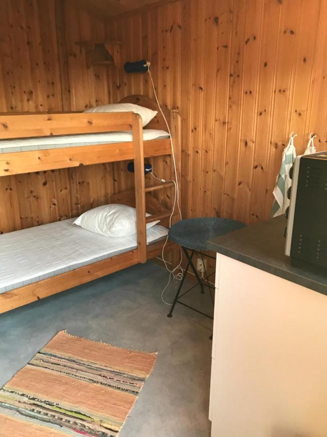 Bjoersjoeas Vildmark - Small Camping Cabin Close To Nature Olofstorp Eksteriør bilde